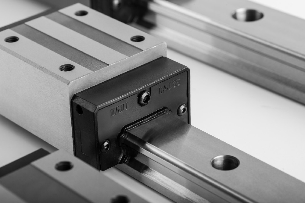 恒而達直線導(dǎo)軌（七）