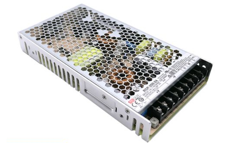 電量滿滿！明緯金屬快充神器，隨行充電新體驗