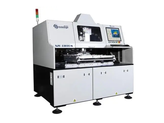 明緯電源異形插件機：為復(fù)雜工藝插上高效翅膀