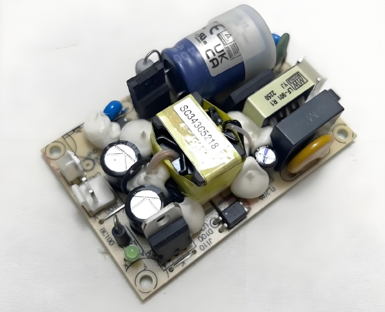 精準(zhǔn)控制明緯電源助力工業(yè)機(jī)器人實(shí)現(xiàn)精細(xì)作業(yè)