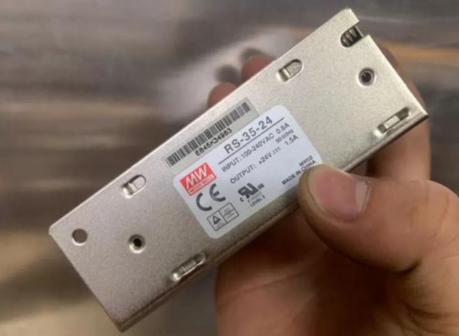 智能高效明緯WDR導軌電源引領行業(yè)變革