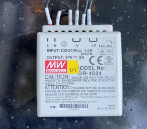 智能芯驅(qū)動明緯插墻式資通訊電源開啟智慧供電新潮流