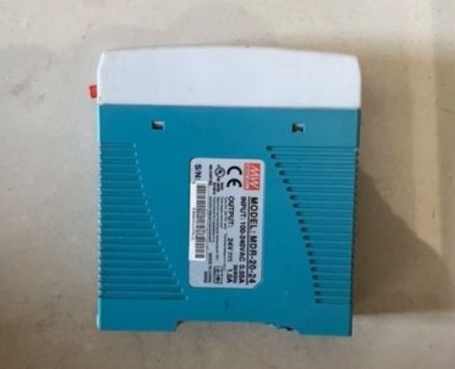 智能芯片如何保障明緯插墻式資通訊電源的安全